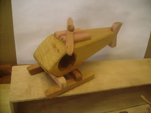 Helicóptero De Madeira - Modelo Esquilo