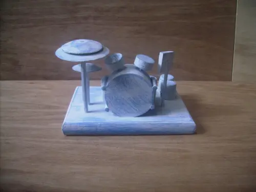 Miniatura De Bateria De Madeira