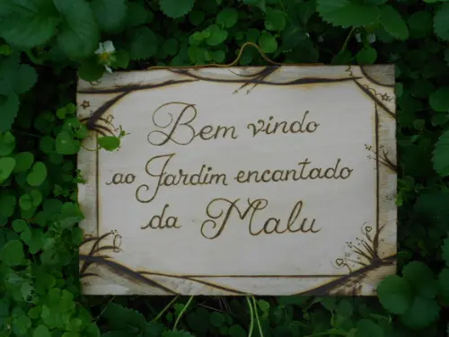 placa artesanal pirografada