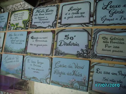 placas de madeira artesanal