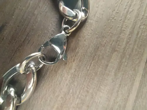 Pulseira Grossa com Placa em Aço Inox