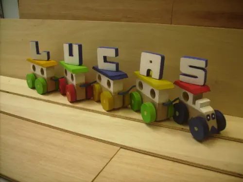 Trenzinho Com Nome Multicolorido