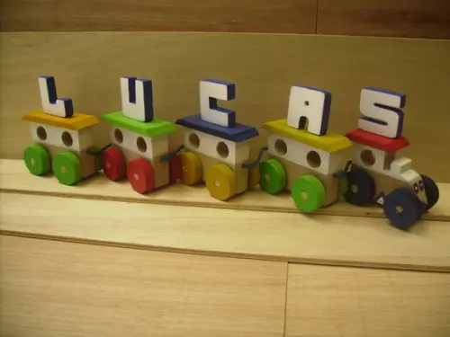 Trenzinho Com Nome Multicolorido
