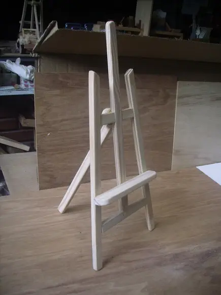 Tripé suporte porta quadros de mesa
