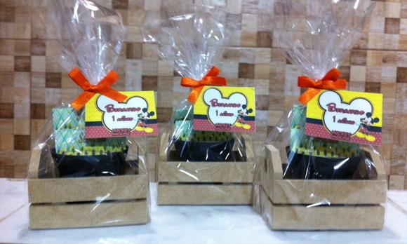Lembrancinha Jardinagem Caixote Mickey