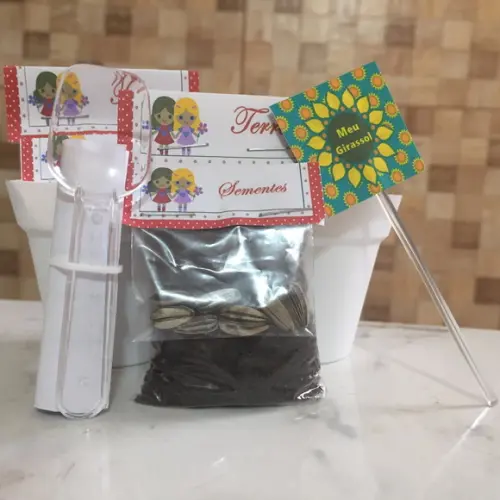 Mini Kit Jardinagem Jardim Das Bonecas