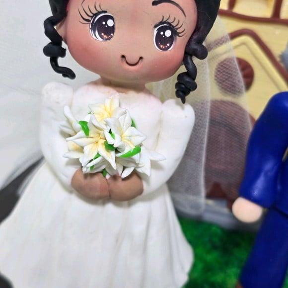 Noivos em Biscuit Personalizado Igreja