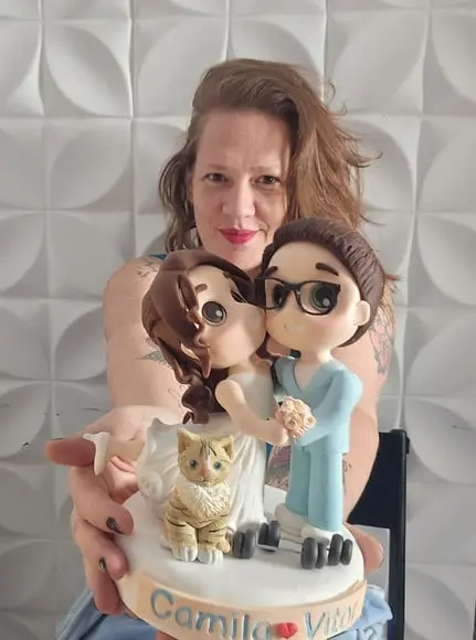 Noivos em Biscuit Personalizado Casal Abraçadinho