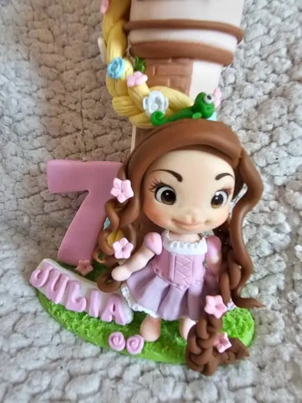 Torre dos Sonhos: Topo de Bolo Personalizado para Festa Prin
