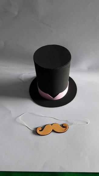 Cartola com Bigode