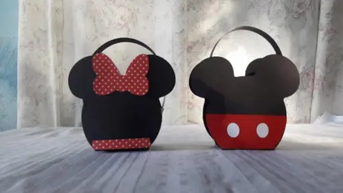Bolsinha Minnie e Mickey