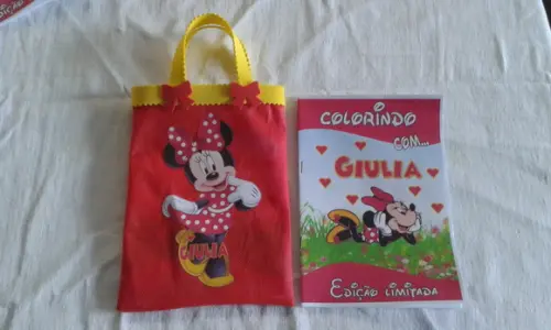 Sacolinha com Revistinha de Colorir Minnie