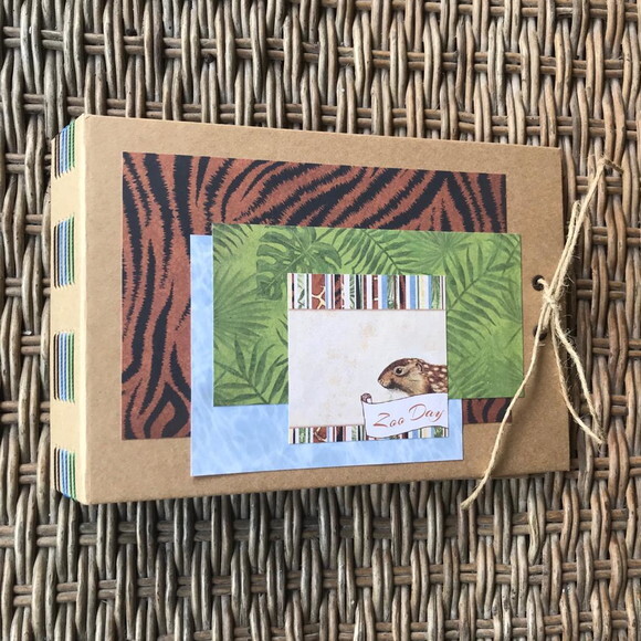 Album Scrapbook Safari