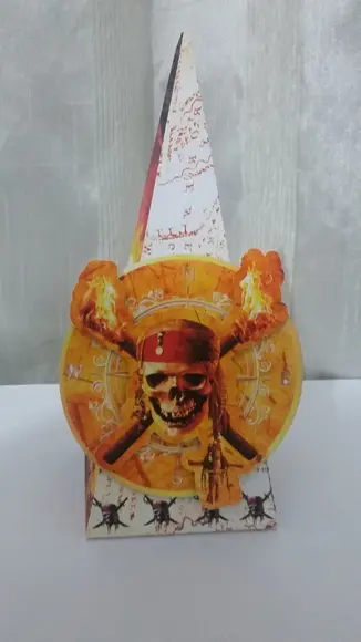 Caixa piramide Piratas do caribe