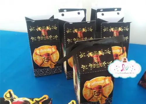 Caixa milk piratas do caribe
