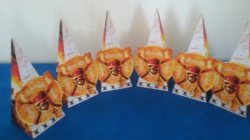 Caixa piramide Piratas do caribe
