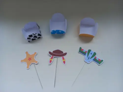 Forminhas para Doces + Topper's Toy Story 50 Unidades