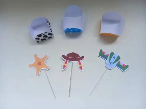 Forminhas para Doces + Topper's Toy Story 50 Unidades