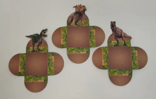 Forminhas para Doces Dinossauros 50 Unidades