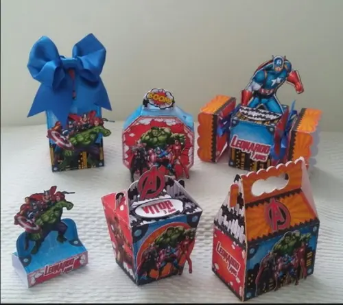 Kit Festa 25 Lembrancinhas Caixinhas Vingadores 3d