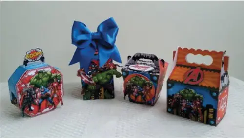 Kit Festa 40 Lembrancinhas Personalizadas os Vingadores 3d