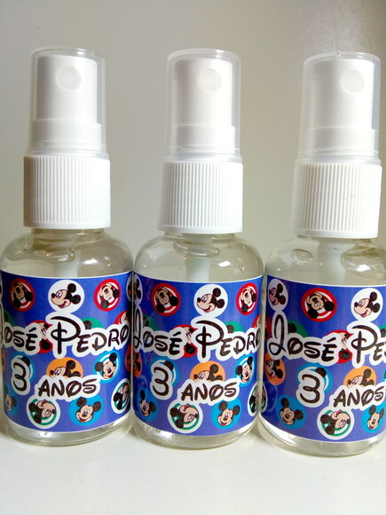 Mini Álcool 70% de 35 ml c/ Tampa Spray - Muitos Temas