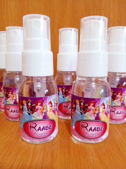 Mini Álcool 70% de 35 ml c/ Tampa Spray - Diversos Temas