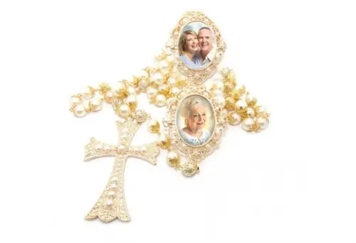 Terço de Noiva com 2 medalhas relicario com foto