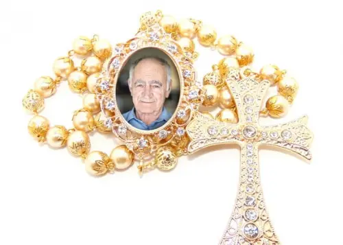 Terço de Noiva perolas relicario com foto dourado