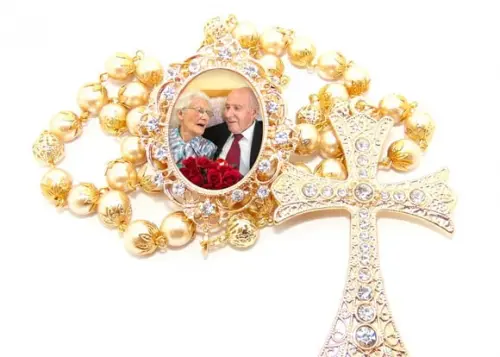 Terço de Noiva perolas relicario com foto dourado