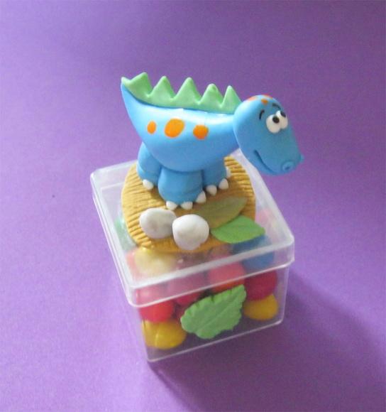 Caixa Acrílica com Dinossaurinhos lembrancinha