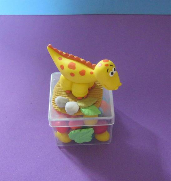 Caixa Acrílica com Dinossaurinhos lembrancinha