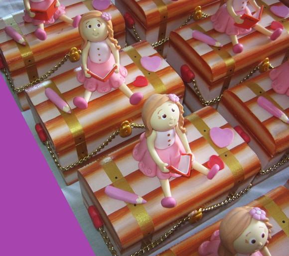 lembrancinha de Formatura ABC mdf