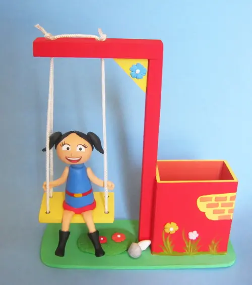Balancinho porta lápis mdf da Luna  Centro de Mesa