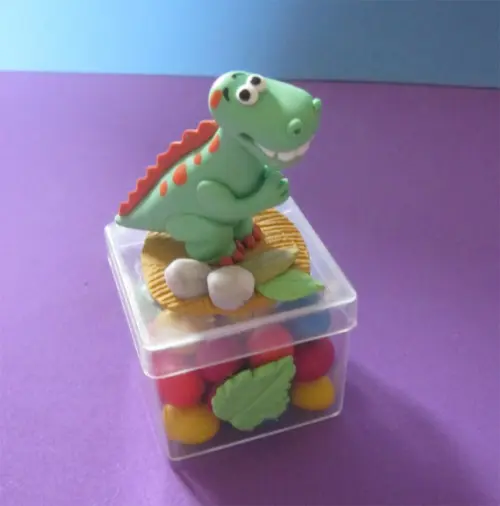 Caixa Acrílica com Dinossaurinhos lembrancinha