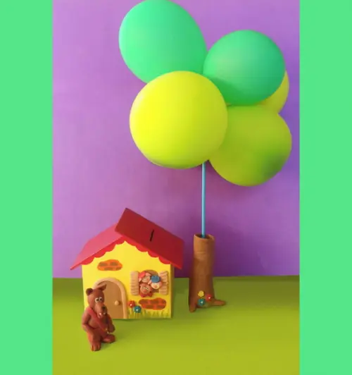 Casa Cofre mdf 3 Porquinhos com Lobo Mau e Árvore em Biscuit