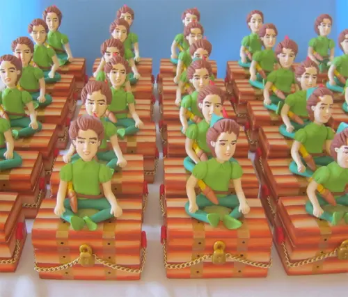 Mini baú mdf com o Peter Pan lembrancinha