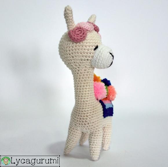 Alpaca Branca Acessórios Coloridos ~*~ Amigurumi Crochê ~*~