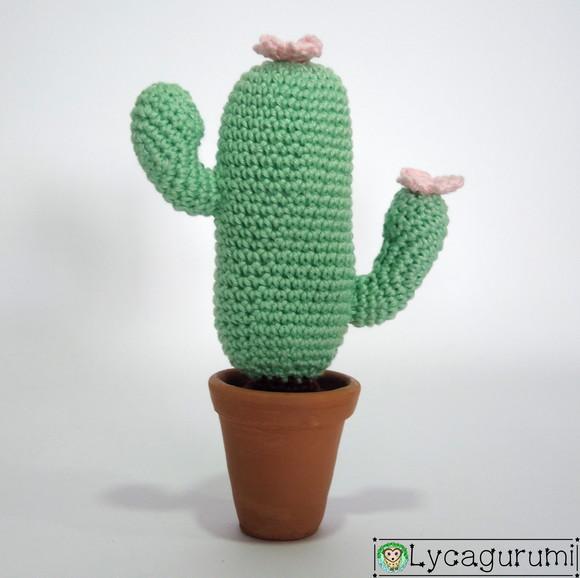 Cacto Amigurumi - Cacto com Flores de Crochê