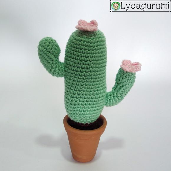 Cacto Amigurumi - Cacto com Flores de Crochê
