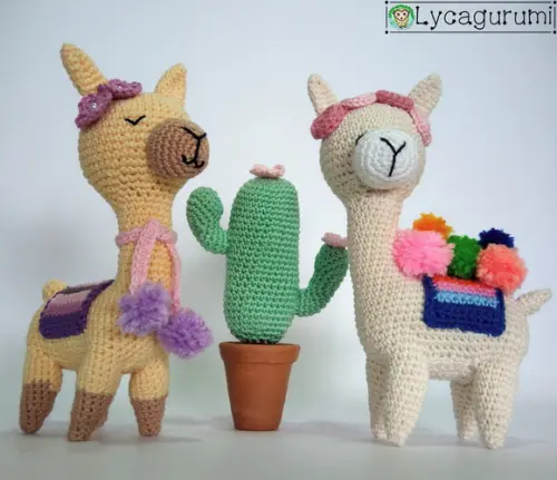 Alpaca Lhama Amigurumi - com Cacto e Pompons (kit Completo)