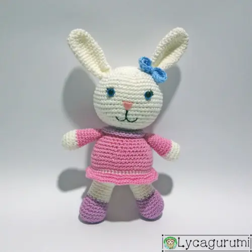 Amigurumi Coelhinha de Vestido (tema Bosque)