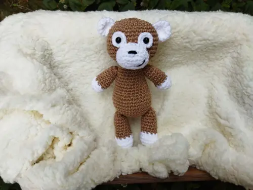 Macaco Safari Amigurumi