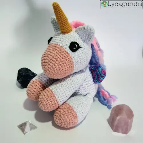 Unicórnio Sonhador Amigurumi De Crochê (rosa E Branco)