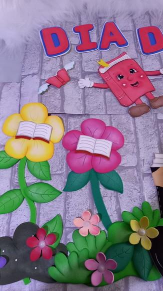 Apliques Dia do Livro Painel Monteiro Lobato
