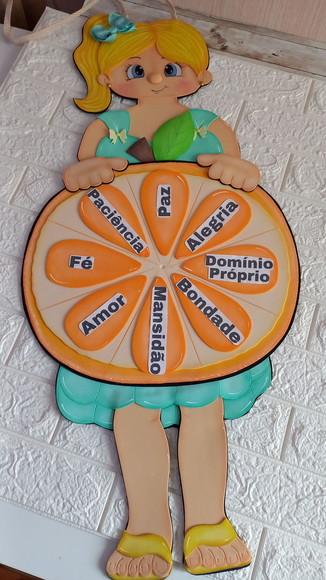 Menina Laranjinha Fruto do Espírito Santo
