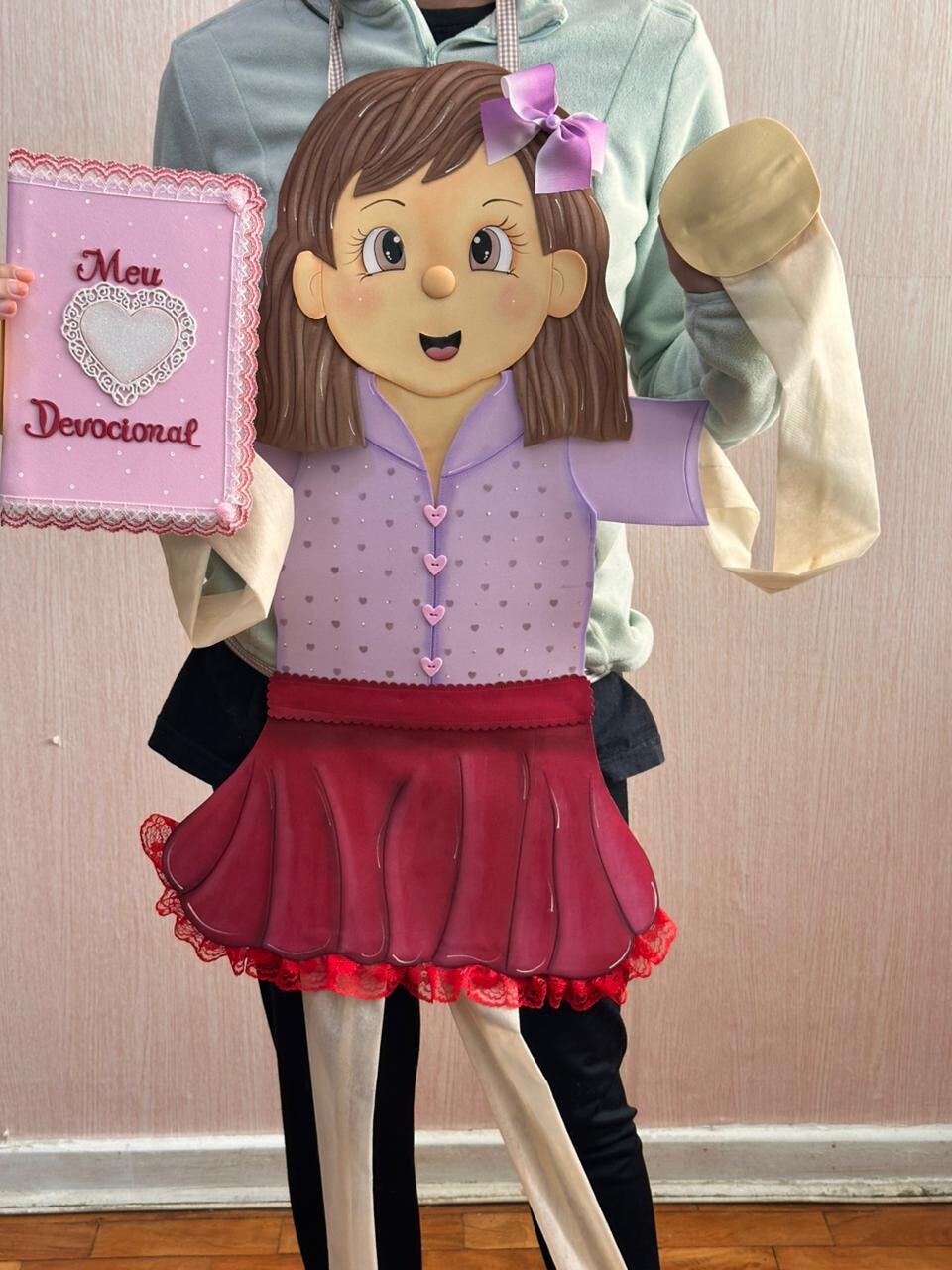 Menina Articulada Devocional em  eva com caderno devocional