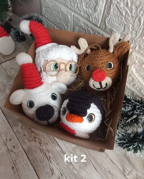 Bolas de Natal em Tricotin - Kit