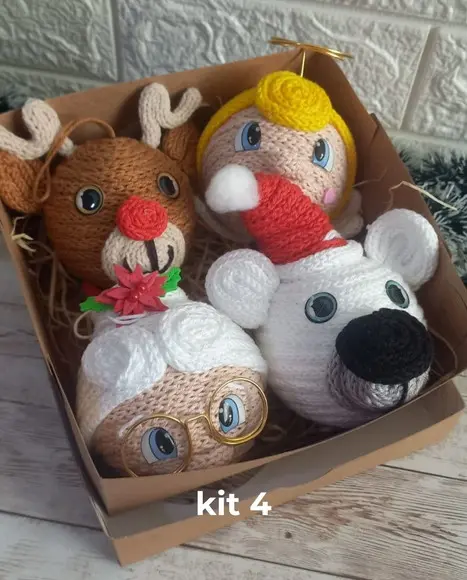 Bolas de Natal em Tricotin - Kit