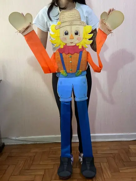 Boneca Articulada Espantalho em Eva.